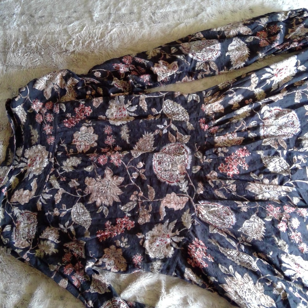 Easel Peasant Blouse High/Low Size S